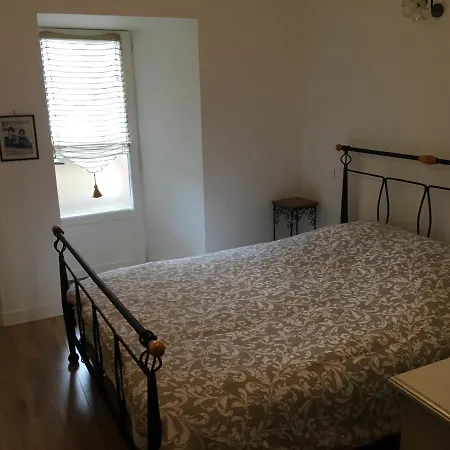 Au Pied Du Moulin Apartment