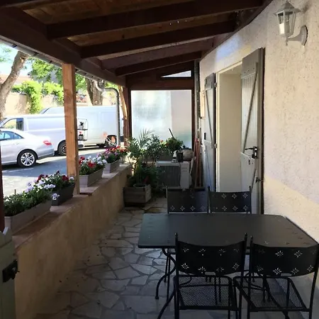 Apartment Au Pied Du Moulin Lautrec